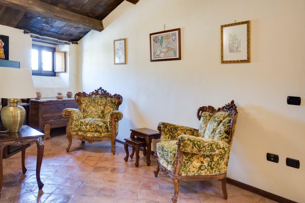 Castello Di Caccuri Suites Exterior foto
