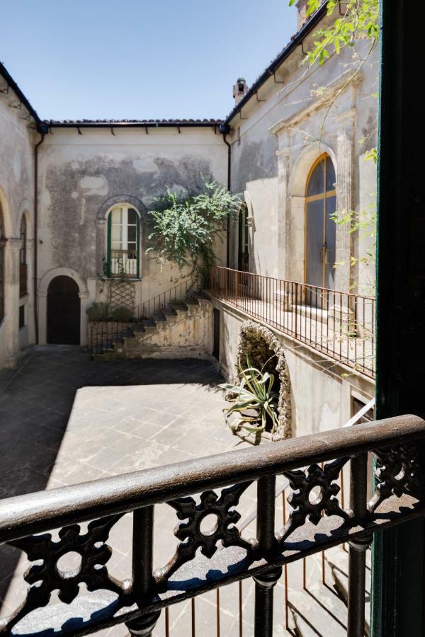 Castello Di Caccuri Suites Exterior foto